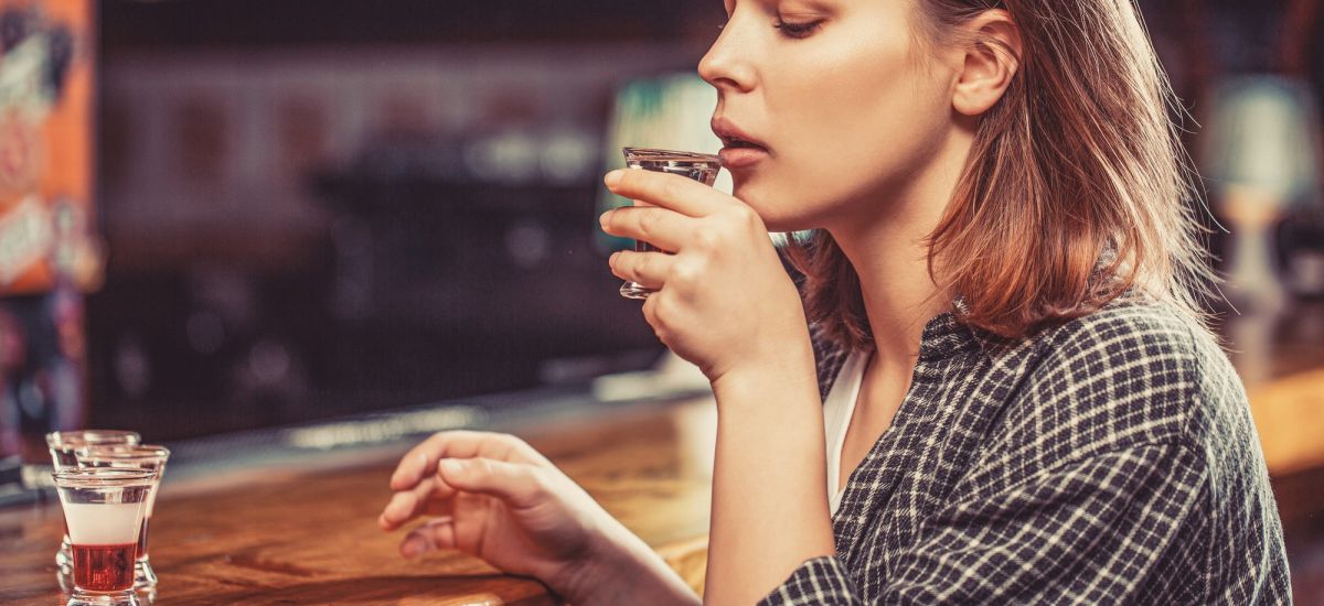 Veja quais os sintomas do alcoolismo e se deve se preocupar