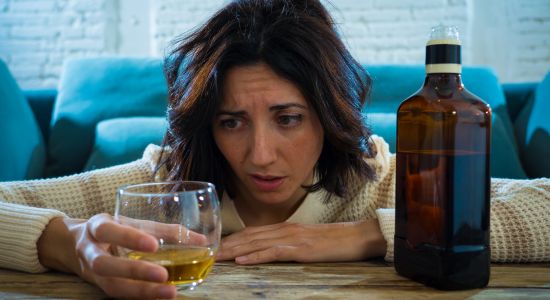 Alcoolismo em mulheres: onde encontrar o melhor tratamento?