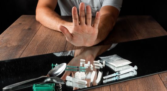 O que é bom para parar de usar droga?
